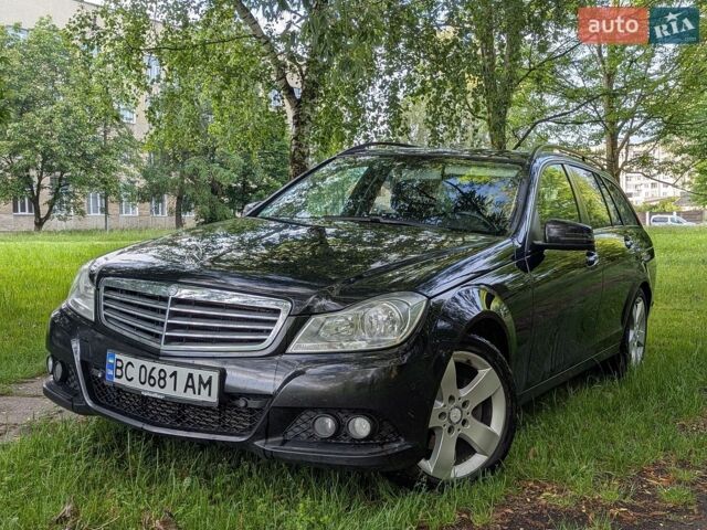 Чорний Мерседес Ц-Клас, об'ємом двигуна 2.14 л та пробігом 313 тис. км за 12400 $, фото 1 на Automoto.ua