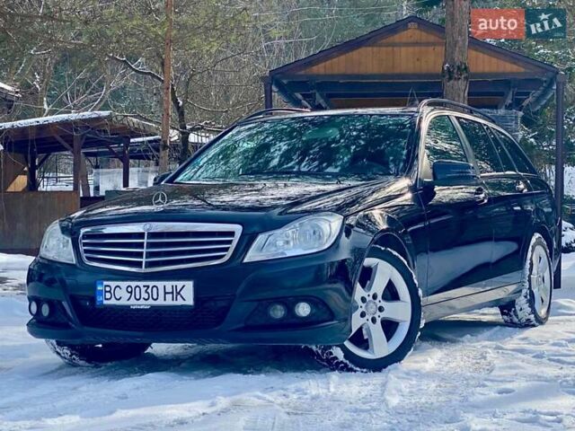 Чорний Мерседес Ц-Клас, об'ємом двигуна 2.14 л та пробігом 311 тис. км за 12999 $, фото 1 на Automoto.ua