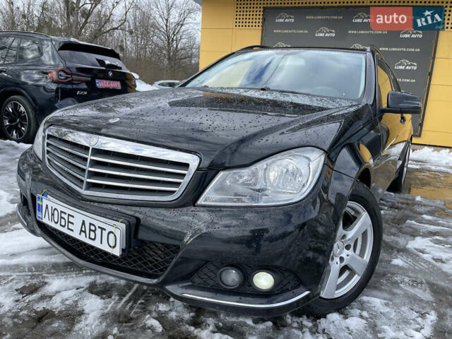 Черный Мерседес Ц-Класс, объемом двигателя 2.2 л и пробегом 315 тыс. км за 9300 $, фото 1 на Automoto.ua