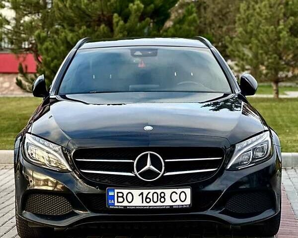Чорний Мерседес Ц-Клас, об'ємом двигуна 1.6 л та пробігом 259 тис. км за 15500 $, фото 1 на Automoto.ua