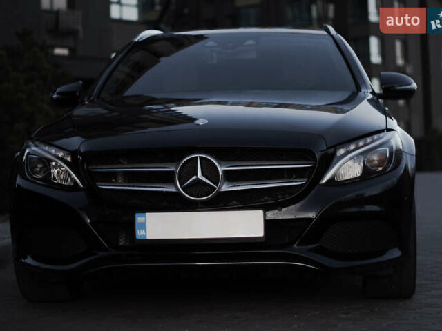 Черный Мерседес Ц-Класс, объемом двигателя 2.14 л и пробегом 92 тыс. км за 24999 $, фото 1 на Automoto.ua