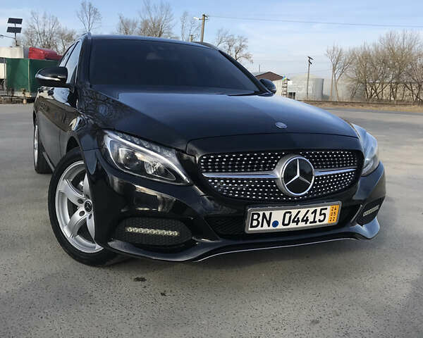 Черный Мерседес Ц-Класс, объемом двигателя 2.1 л и пробегом 207 тыс. км за 16800 $, фото 1 на Automoto.ua