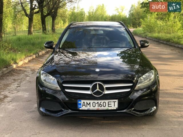 Черный Мерседес Ц-Класс, объемом двигателя 2.1 л и пробегом 285 тыс. км за 16700 $, фото 1 на Automoto.ua