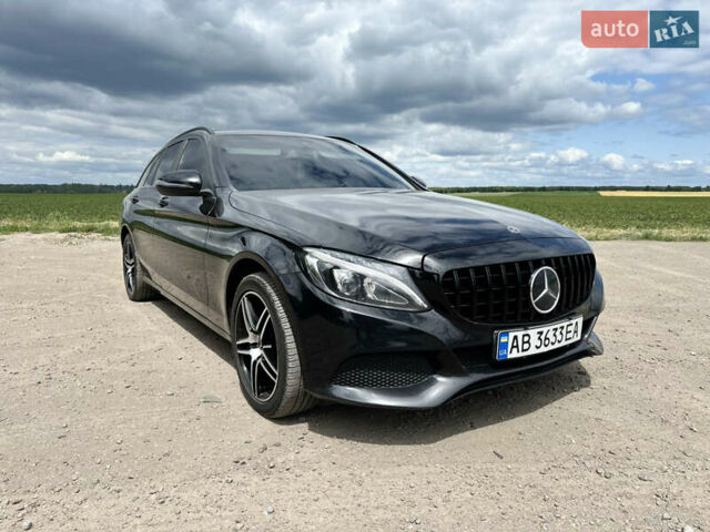 Черный Мерседес Ц-Класс, объемом двигателя 2.14 л и пробегом 253 тыс. км за 19500 $, фото 1 на Automoto.ua