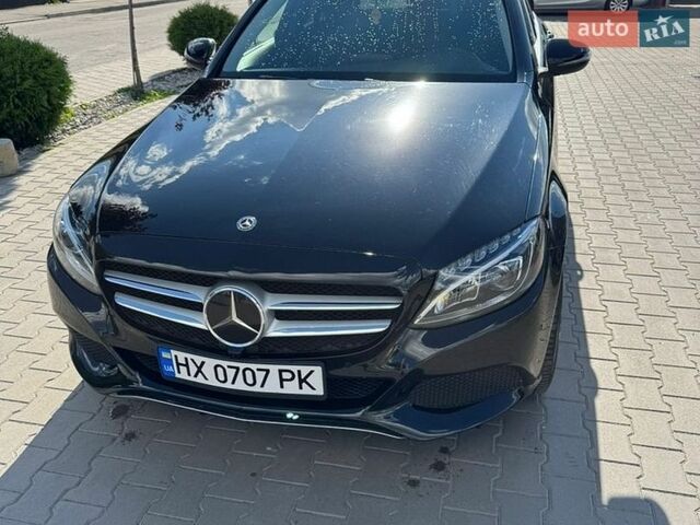 Чорний Мерседес Ц-Клас, об'ємом двигуна 2.14 л та пробігом 220 тис. км за 21000 $, фото 1 на Automoto.ua