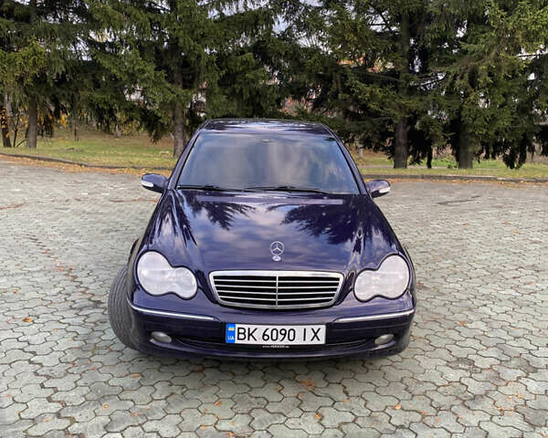 Фіолетовий Мерседес Ц-Клас, об'ємом двигуна 2.15 л та пробігом 213 тис. км за 5100 $, фото 1 на Automoto.ua