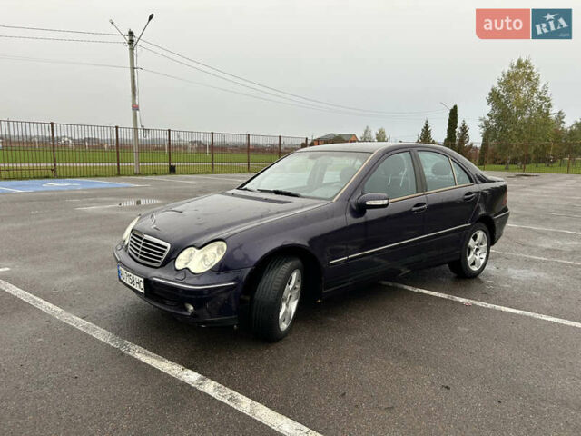 Фиолетовый Мерседес Ц-Класс, объемом двигателя 2.2 л и пробегом 400 тыс. км за 4200 $, фото 1 на Automoto.ua