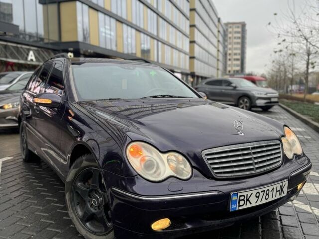 Фиолетовый Мерседес Ц-Класс, объемом двигателя 2.7 л и пробегом 290 тыс. км за 4600 $, фото 1 на Automoto.ua