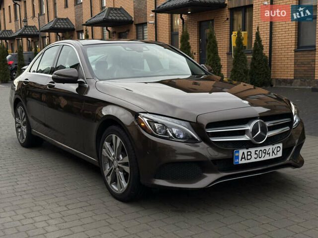 Коричневый Мерседес Ц-Класс, объемом двигателя 1.99 л и пробегом 165 тыс. км за 25700 $, фото 1 на Automoto.ua
