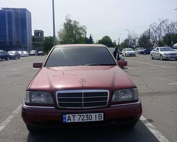 Червоний Мерседес Ц-Клас, об'ємом двигуна 1.8 л та пробігом 340 тис. км за 2000 $, фото 1 на Automoto.ua