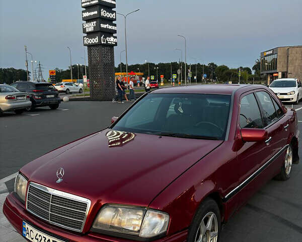 Червоний Мерседес Ц-Клас, об'ємом двигуна 1.8 л та пробігом 299 тис. км за 2350 $, фото 1 на Automoto.ua
