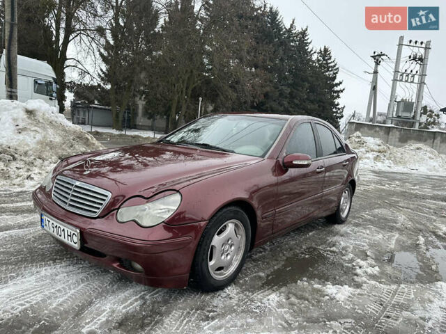 Красный Мерседес Ц-Класс, объемом двигателя 2 л и пробегом 280 тыс. км за 2999 $, фото 1 на Automoto.ua