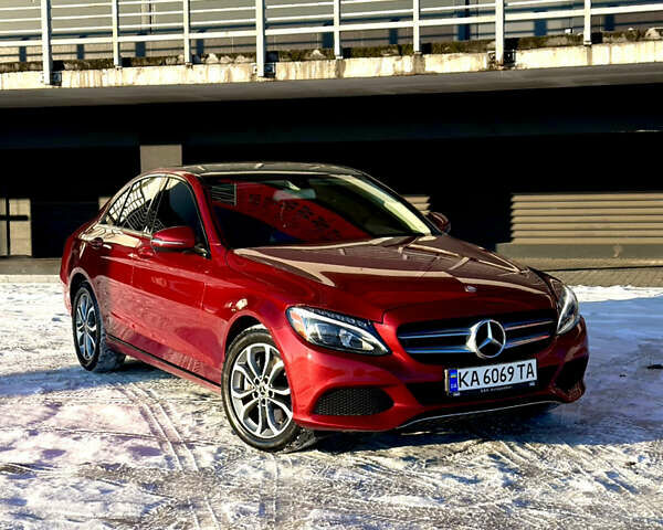 Червоний Мерседес Ц-Клас, об'ємом двигуна 1.99 л та пробігом 107 тис. км за 24696 $, фото 1 на Automoto.ua