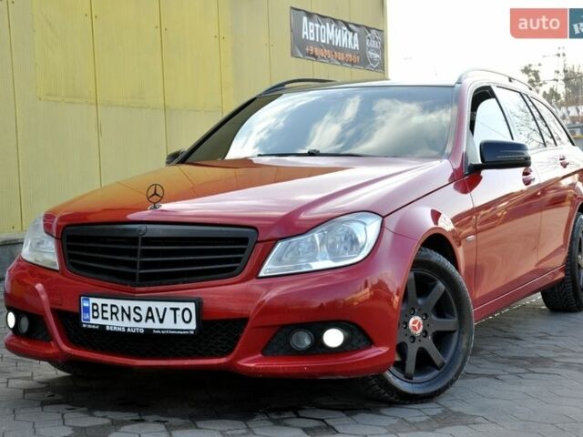 Червоний Мерседес Ц-Клас, об'ємом двигуна 2.2 л та пробігом 270 тис. км за 8200 $, фото 1 на Automoto.ua