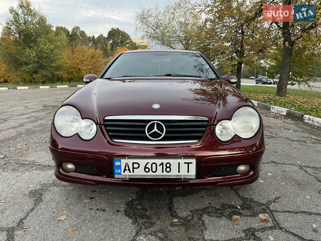 Мерседес Ц-Клас, об'ємом двигуна 2.15 л та пробігом 400 тис. км за 7500 $, фото 1 на Automoto.ua