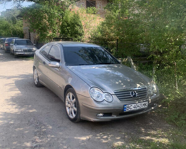 Мерседес Ц-Класс, объемом двигателя 2.2 л и пробегом 350 тыс. км за 5800 $, фото 1 на Automoto.ua