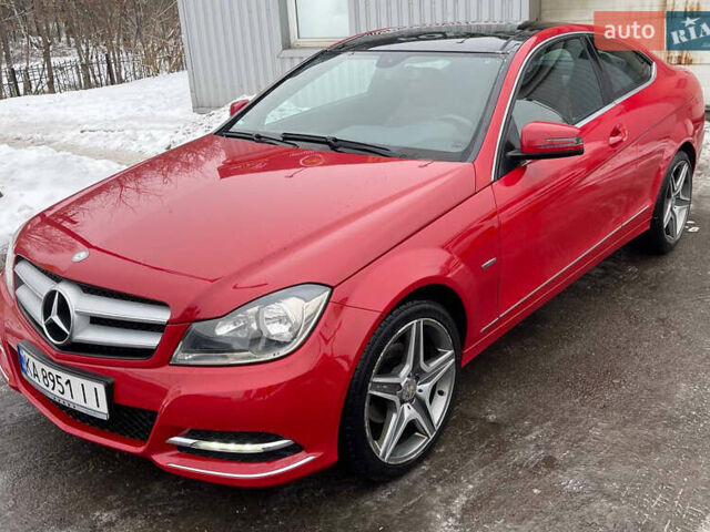 Мерседес Ц-Класс, объемом двигателя 2.1 л и пробегом 167 тыс. км за 13500 $, фото 1 на Automoto.ua