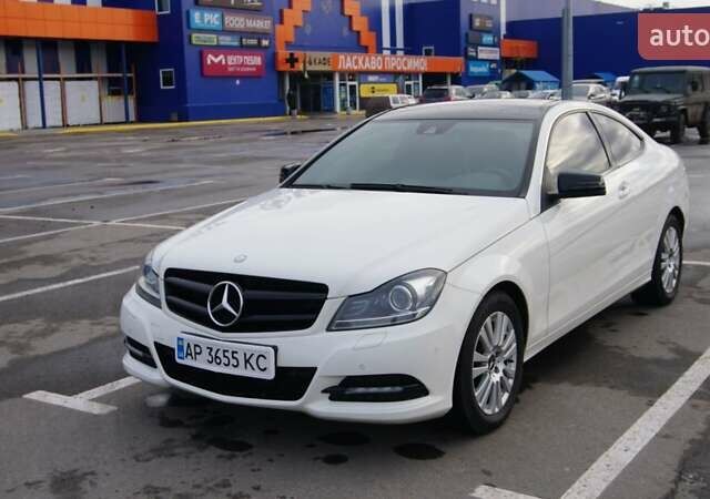 Мерседес Ц-Класс, объемом двигателя 1.8 л и пробегом 132 тыс. км за 12500 $, фото 1 на Automoto.ua