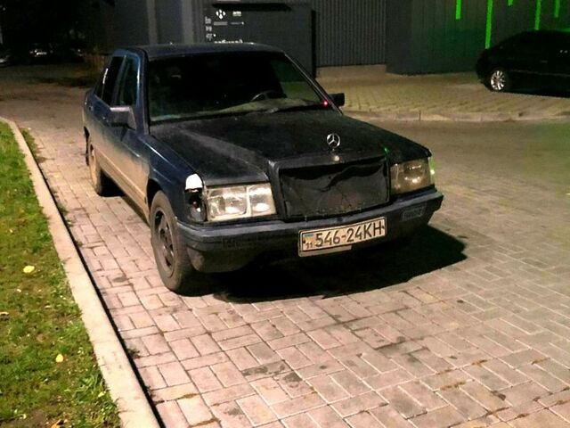 Мерседес Ц-Клас, об'ємом двигуна 2 л та пробігом 840 тис. км за 1500 $, фото 1 на Automoto.ua