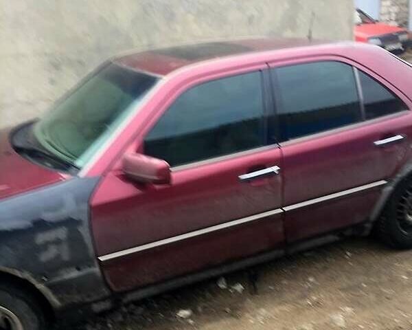 Мерседес Ц-Клас, об'ємом двигуна 2.8 л та пробігом 300 тис. км за 2400 $, фото 1 на Automoto.ua