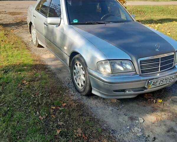 Мерседес Ц-Клас, об'ємом двигуна 0 л та пробігом 400 тис. км за 3300 $, фото 1 на Automoto.ua