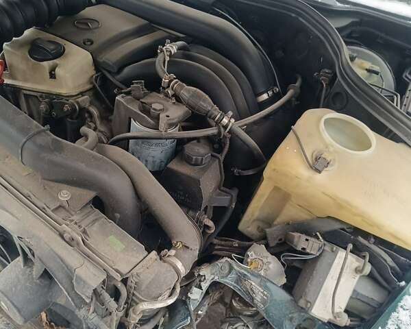 Мерседес Ц-Клас, об'ємом двигуна 2.5 л та пробігом 300 тис. км за 1000 $, фото 1 на Automoto.ua