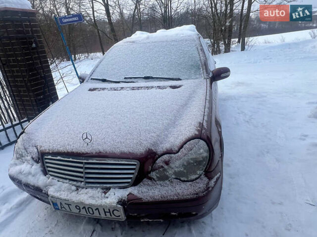 Мерседес Ц-Класс, объемом двигателя 2 л и пробегом 295 тыс. км за 4000 $, фото 1 на Automoto.ua