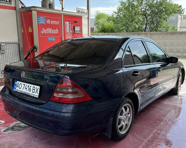 Мерседес Ц-Класс, объемом двигателя 2.15 л и пробегом 388 тыс. км за 4500 $, фото 1 на Automoto.ua