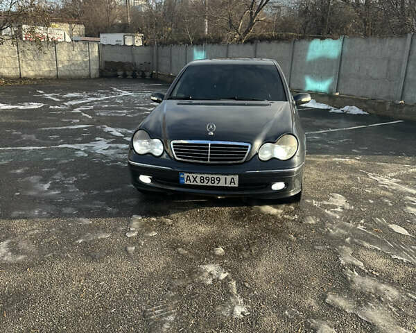 Мерседес Ц-Класс, объемом двигателя 0 л и пробегом 350 тыс. км за 5300 $, фото 1 на Automoto.ua
