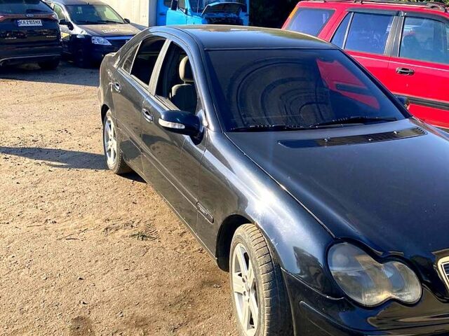 Мерседес Ц-Класс 2001 в Баштанке на Automoto.ua Мерседес Ц-Класс, объемом двигателя 2.2 л и пробегом 250 тыс. км за 3800 $, фото 1 на Automoto.ua