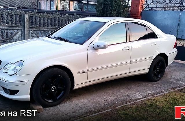 Мерседес Ц-Клас, об'ємом двигуна 18 л та пробігом 220 тис. км за 7300 $, фото 1 на Automoto.ua