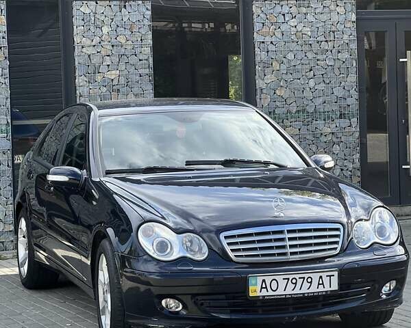 Мерседес Ц-Класс, объемом двигателя 0 л и пробегом 155 тыс. км за 6500 $, фото 1 на Automoto.ua