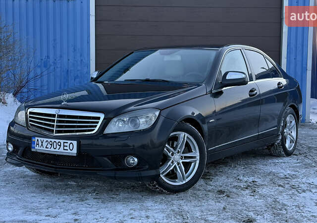 Мерседес Ц-Клас, об'ємом двигуна 3 л та пробігом 300 тис. км за 8299 $, фото 1 на Automoto.ua