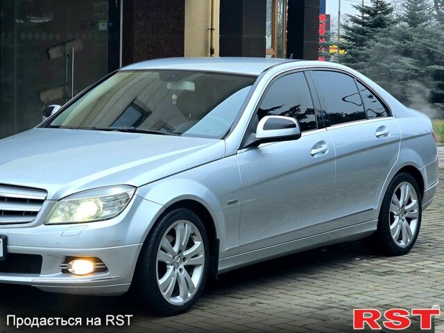 Мерседес Ц-Клас, об'ємом двигуна 3 л та пробігом 190 тис. км за 8200 $, фото 1 на Automoto.ua