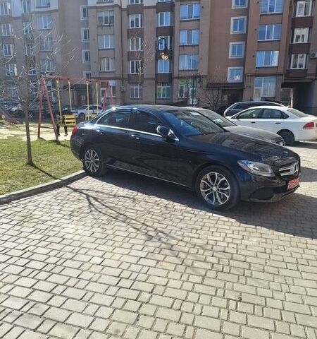 Мерседес Ц-Класс, объемом двигателя 2 л и пробегом 200 тыс. км за 15500 $, фото 1 на Automoto.ua