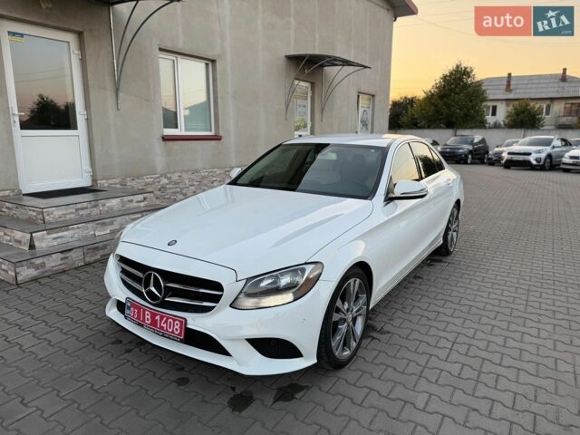 Мерседес Ц-Класс, объемом двигателя 2 л и пробегом 221 тыс. км за 14700 $, фото 1 на Automoto.ua