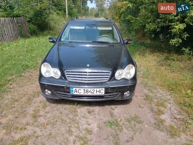 Мерседес Ц-Класс, объемом двигателя 2.2 л и пробегом 390 тыс. км за 6400 $, фото 1 на Automoto.ua