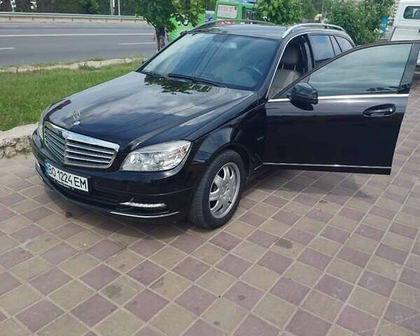 Мерседес Ц-Клас, об'ємом двигуна 2.2 л та пробігом 322 тис. км за 9850 $, фото 1 на Automoto.ua