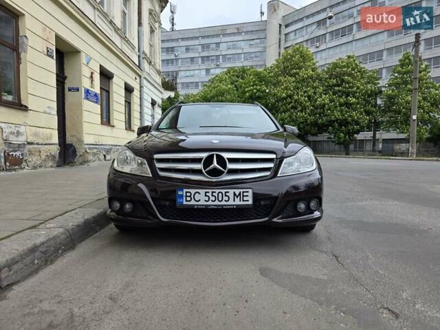 Мерседес Ц-Класс, объемом двигателя 2.1 л и пробегом 320 тыс. км за 10200 $, фото 1 на Automoto.ua