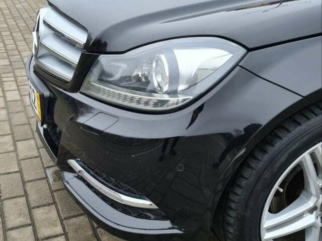 Мерседес Ц-Клас, об'ємом двигуна 2.2 л та пробігом 267 тис. км за 11500 $, фото 1 на Automoto.ua
