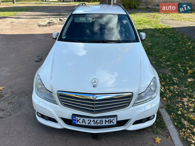 Мерседес Ц-Класс, объемом двигателя 2.14 л и пробегом 307 тыс. км за 9500 $, фото 1 на Automoto.ua