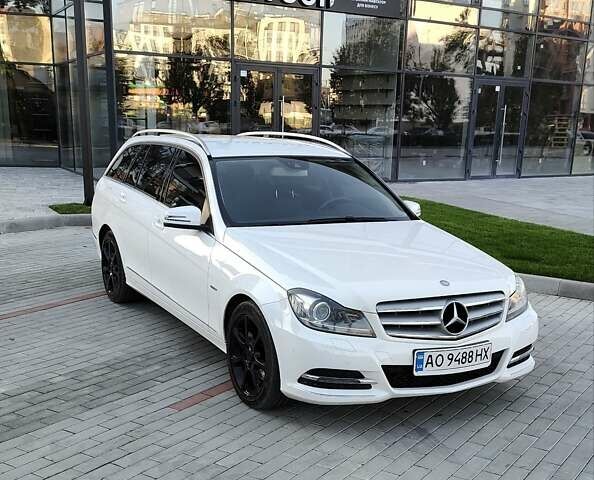 Мерседес Ц-Класс, объемом двигателя 2.2 л и пробегом 267 тыс. км за 12300 $, фото 1 на Automoto.ua