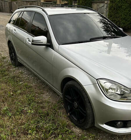 Мерседес Ц-Клас, об'ємом двигуна 2.2 л та пробігом 240 тис. км за 11250 $, фото 1 на Automoto.ua