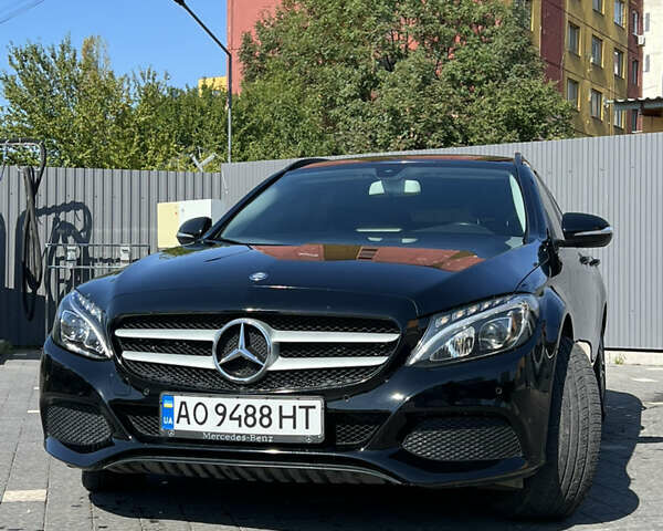 Мерседес Ц-Класс, объемом двигателя 2.14 л и пробегом 250 тыс. км за 16200 $, фото 1 на Automoto.ua