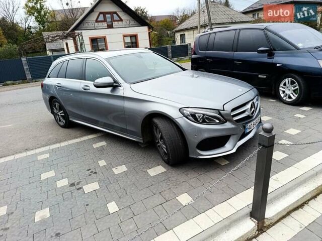 Мерседес Ц-Класс, объемом двигателя 2.2 л и пробегом 301 тыс. км за 18300 $, фото 1 на Automoto.ua