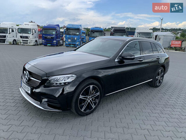 Мерседес Ц-Класс, объемом двигателя 1.95 л и пробегом 117 тыс. км за 21900 $, фото 1 на Automoto.ua