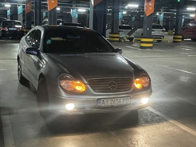 Сірий Мерседес Ц-Клас, об'ємом двигуна 2.3 л та пробігом 334 тис. км за 5000 $, фото 1 на Automoto.ua