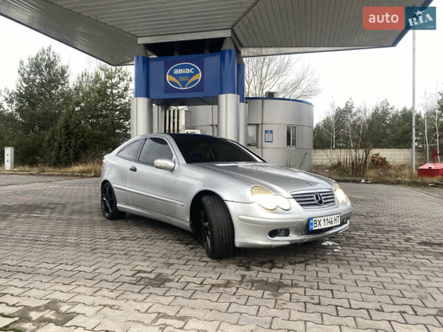 Серый Мерседес Ц-Класс, объемом двигателя 2 л и пробегом 420 тыс. км за 2999 $, фото 1 на Automoto.ua