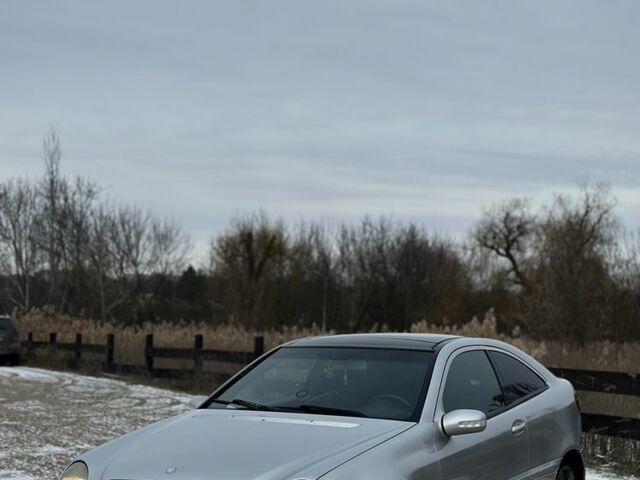 Сірий Мерседес Ц-Клас, об'ємом двигуна 1.8 л та пробігом 212 тис. км за 3000 $, фото 1 на Automoto.ua