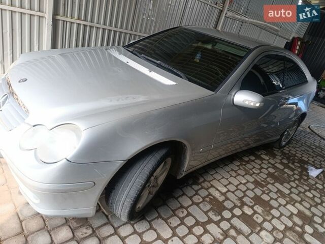 Сірий Мерседес Ц-Клас, об'ємом двигуна 1.8 л та пробігом 151 тис. км за 4500 $, фото 1 на Automoto.ua